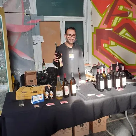 Farma Oasi Di Mastarone - Il Vino E Le Rose Momperone