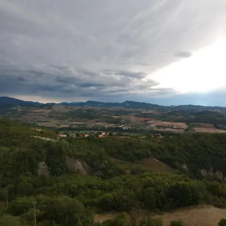 Agroturismo Oasi Di Mastarone - Il Vino E Le Rose *