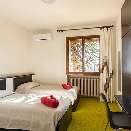 Farma Oasi Di Mastarone - Il Vino E Le Rose Momperone