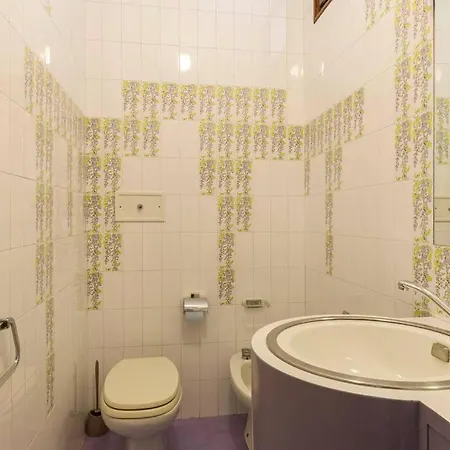 Oasi Di Mastarone - Il Vino E Le Rose Farma Momperone