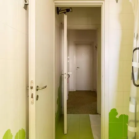 Oasi Di Mastarone - Il Vino E Le Rose