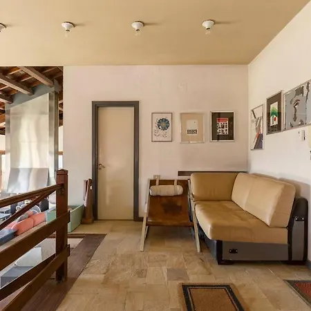 Oasi Di Mastarone - Il Vino E Le Rose