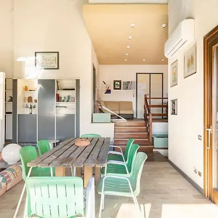 Oasi Di Mastarone - Il Vino E Le Rose * Momperone