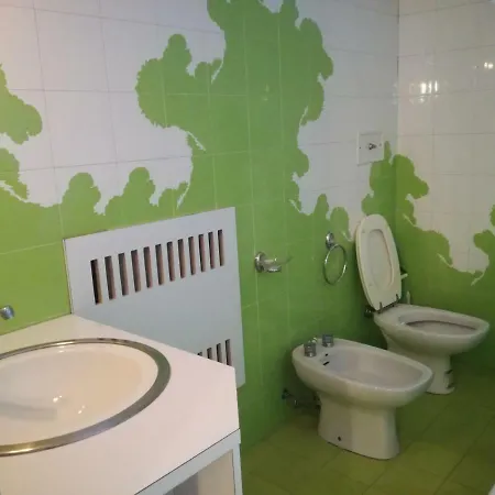 Oasi Di Mastarone - Il Vino E Le Rose Momperone