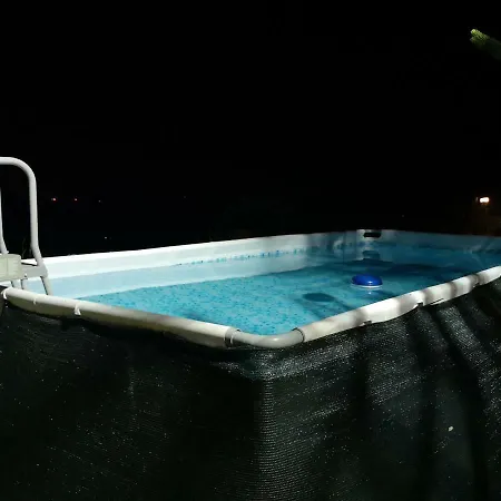 Farma Oasi Di Mastarone - Il Vino E Le Rose Momperone